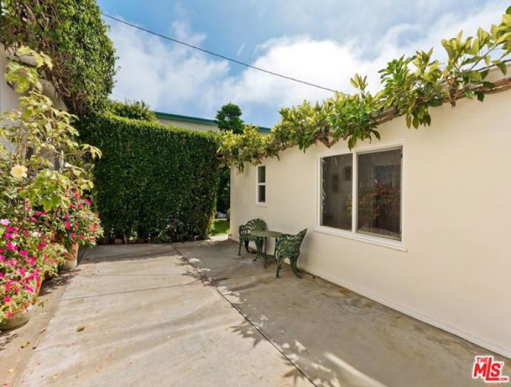  Income Home for Sale in Santa Monica, California