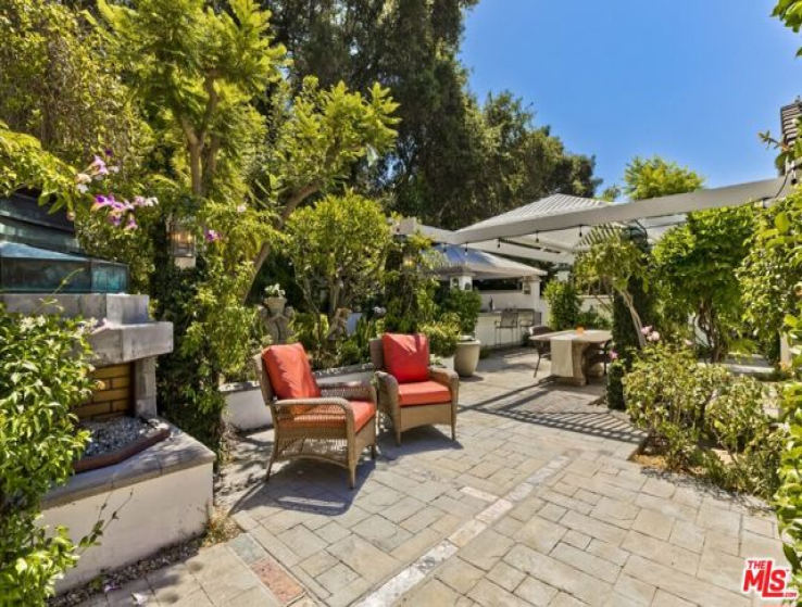 4 Bed Home for Sale in Pacific Palisades, California