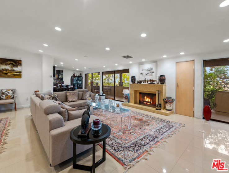 3 Bed Home for Sale in Los Angeles, California