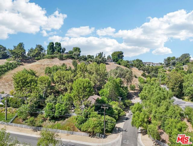 5 Bed Home for Sale in Hidden Hills, California