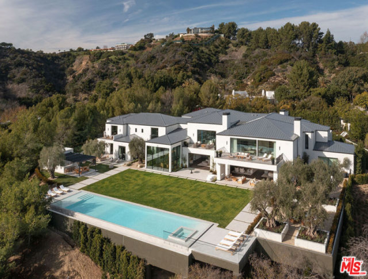 9 Bed Home for Sale in Beverly Hills, California