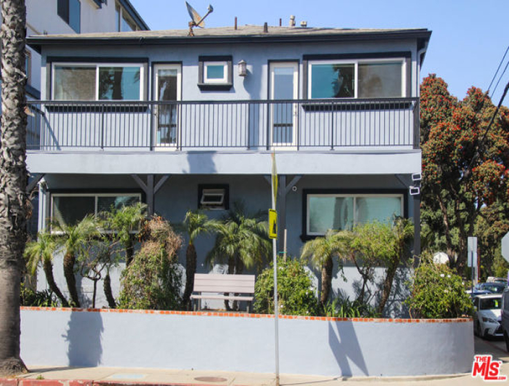  Income Home for Sale in Santa Monica, California