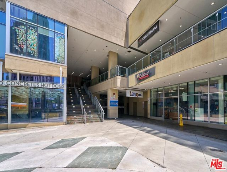  Commercial for Sale in Los Angeles, California