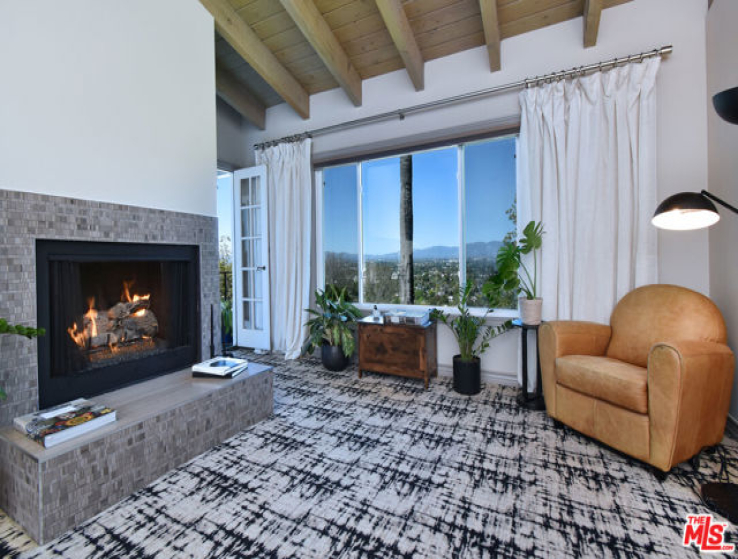 4 Bed Home for Sale in Studio City, California