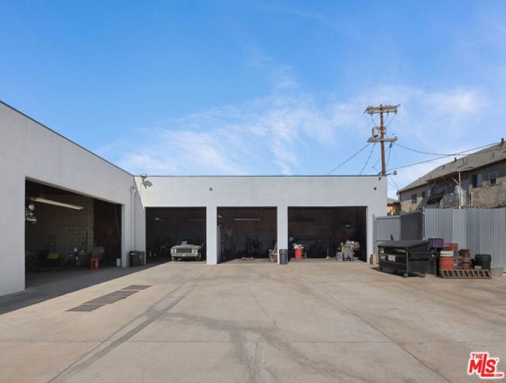  Commercial for Sale in Los Angeles, California