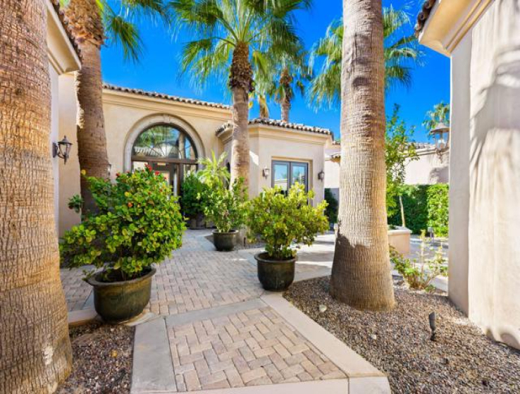 5 Bed Home for Sale in La Quinta, California