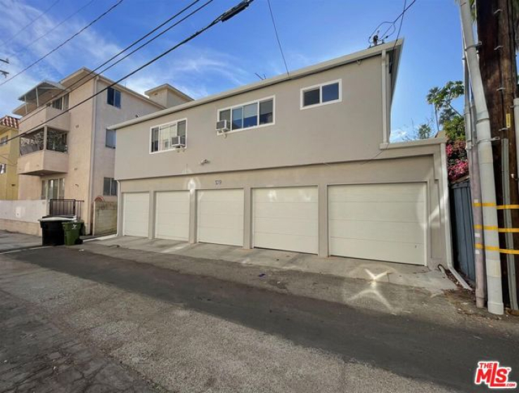  Income Home for Sale in Santa Monica, California