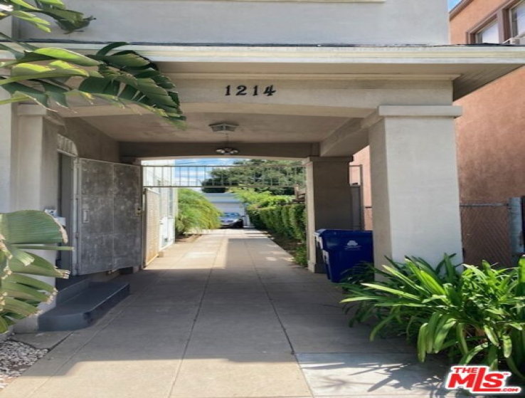  Income Home for Sale in Los Angeles, California