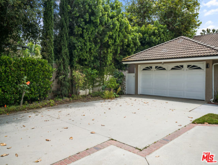 3 Bed Home to Rent in Toluca Lake, California