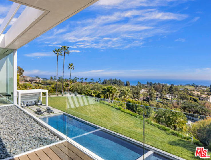 5 Bed Home for Sale in Malibu, California