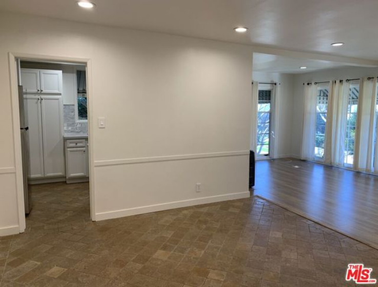 2 Bed Home to Rent in Beverly Hills, California