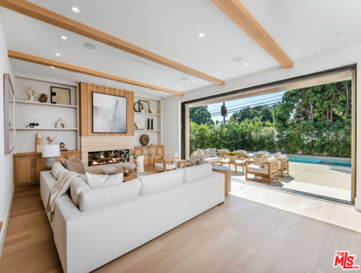 6 Bed Home for Sale in Pacific Palisades, California