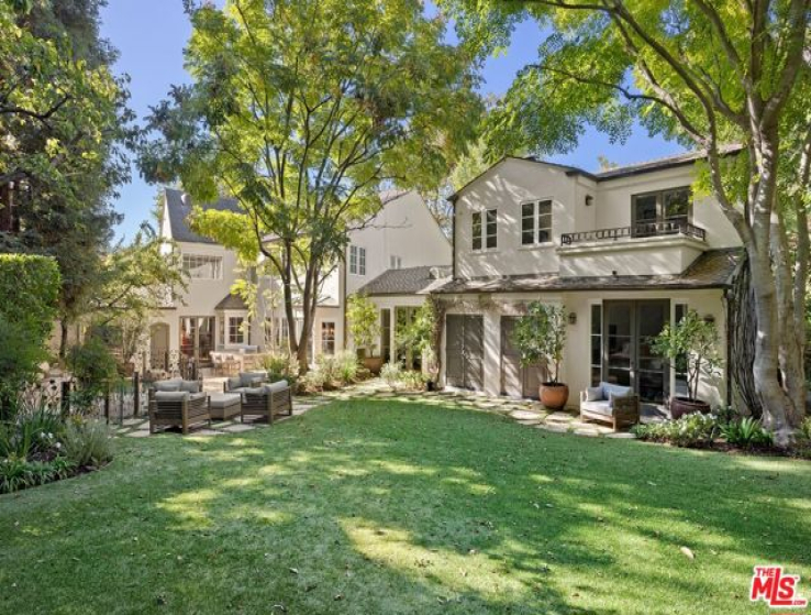 6 Bed Home for Sale in Los Angeles, California