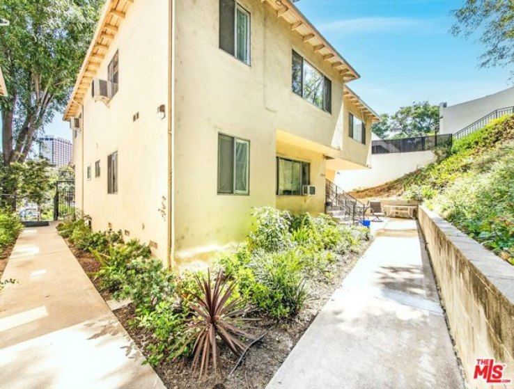  Income Home for Sale in Los Angeles, California