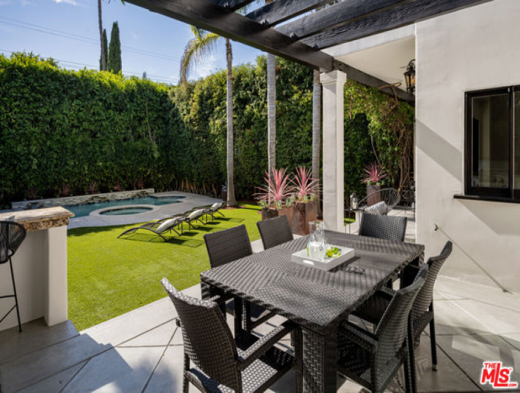 5 Bed Home for Sale in Los Angeles, California