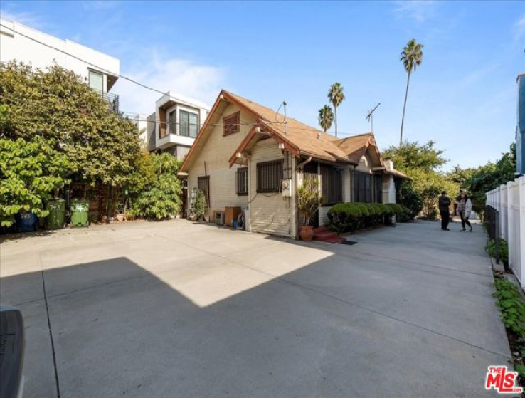  Income Home for Sale in Los Angeles, California