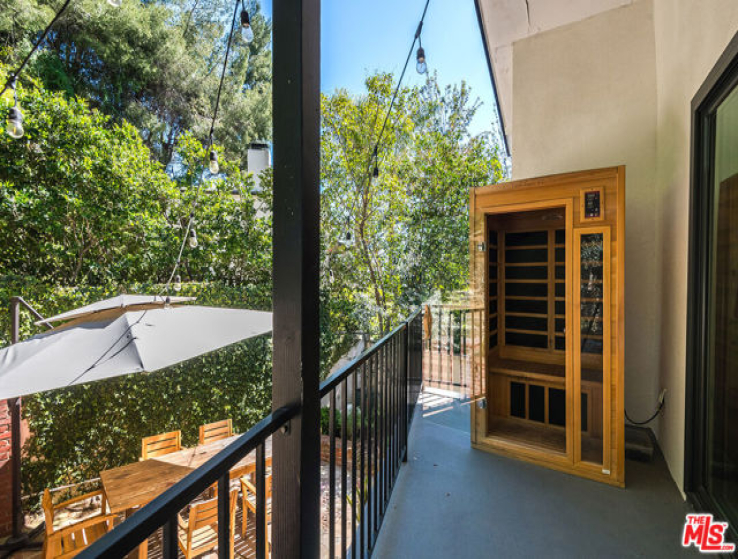 2 Bed Home for Sale in Los Angeles, California