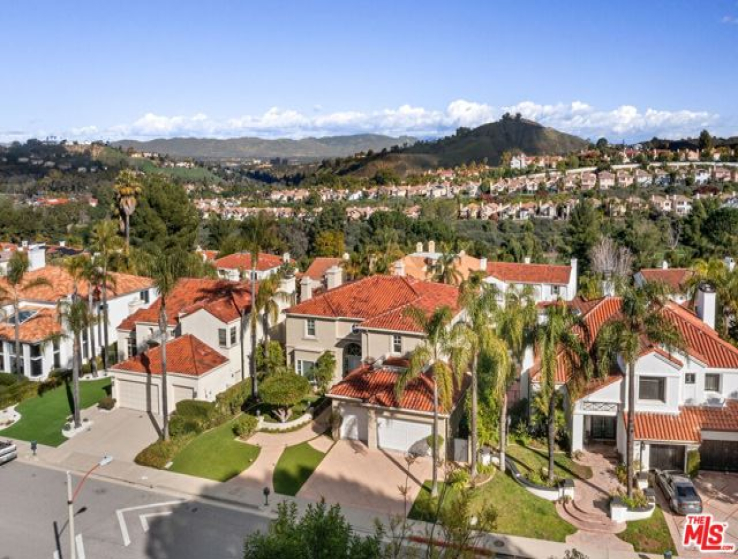 5 Bed Home for Sale in Calabasas, California