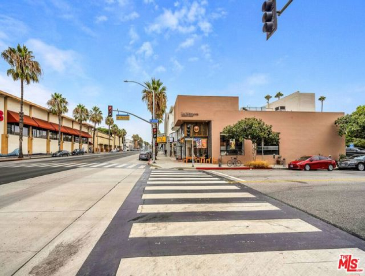  Commercial for Sale in Santa Monica, California