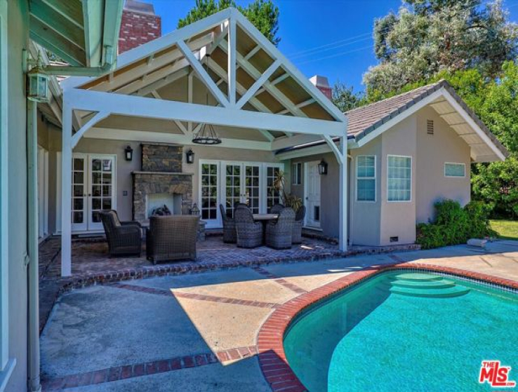 5 Bed Home to Rent in Hidden Hills, California