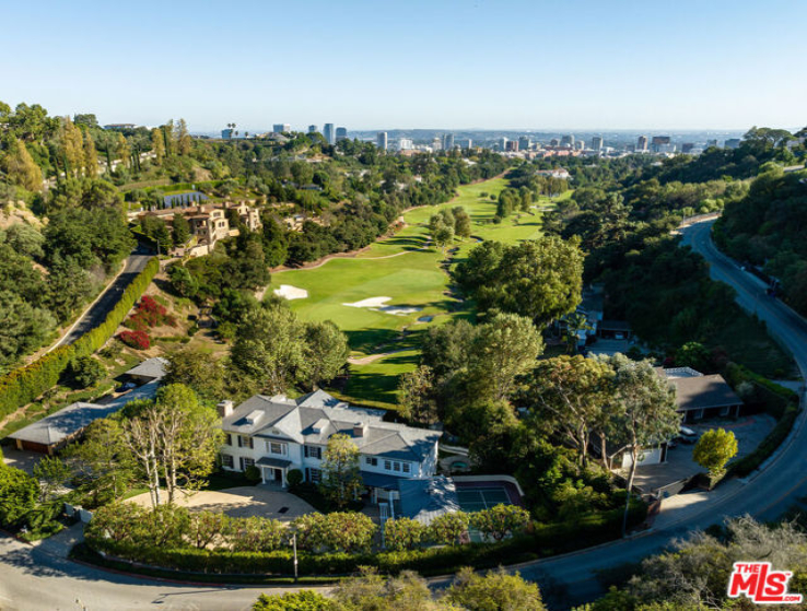 5 Bed Home for Sale in Los Angeles, California