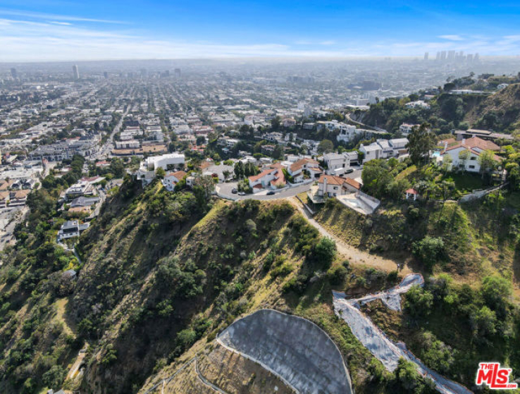 4 Bed Home for Sale in Los Angeles, California