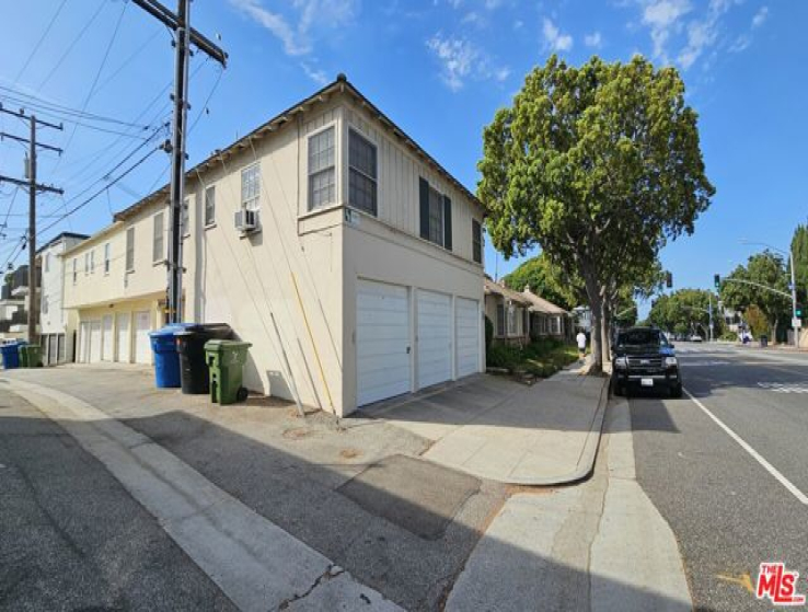  Income Home for Sale in Santa Monica, California