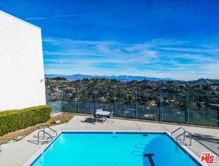 4 Bed Home for Sale in Los Angeles, California