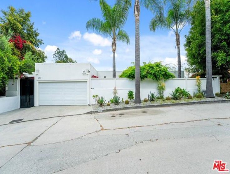 3 Bed Home for Sale in Los Angeles, California