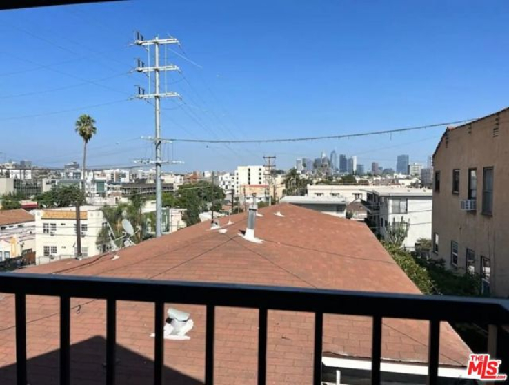 3 Bed Home to Rent in Los Angeles, California