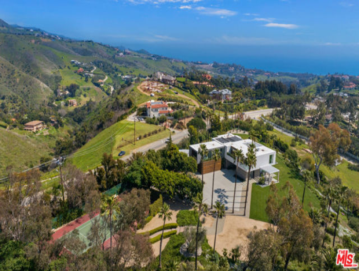 5 Bed Home for Sale in Malibu, California