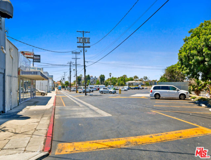  Commercial for Sale in Los Angeles, California