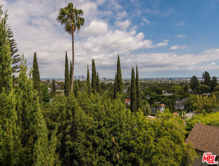 3 Bed Home for Sale in Los Angeles, California