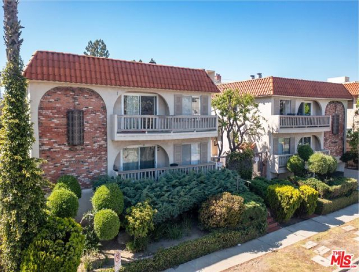  Income Home for Sale in Los Angeles, California