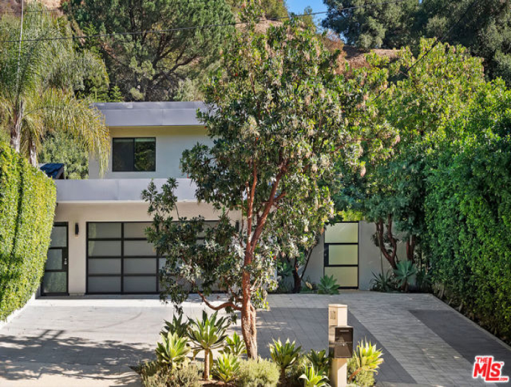 5 Bed Home for Sale in Beverly Hills, California