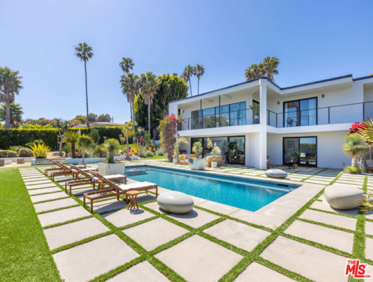 4 Bed Home for Sale in Malibu, California