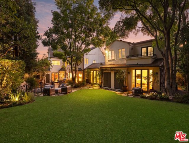 6 Bed Home for Sale in Los Angeles, California