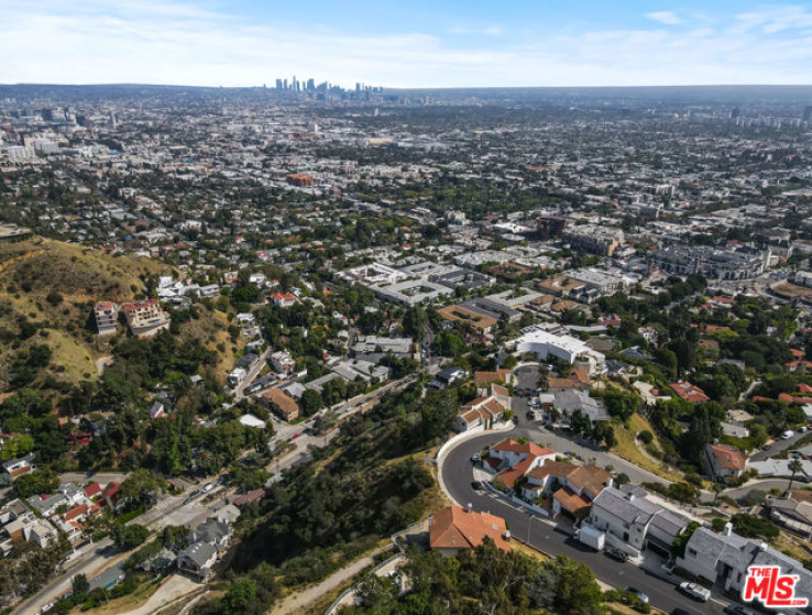 4 Bed Home for Sale in Los Angeles, California