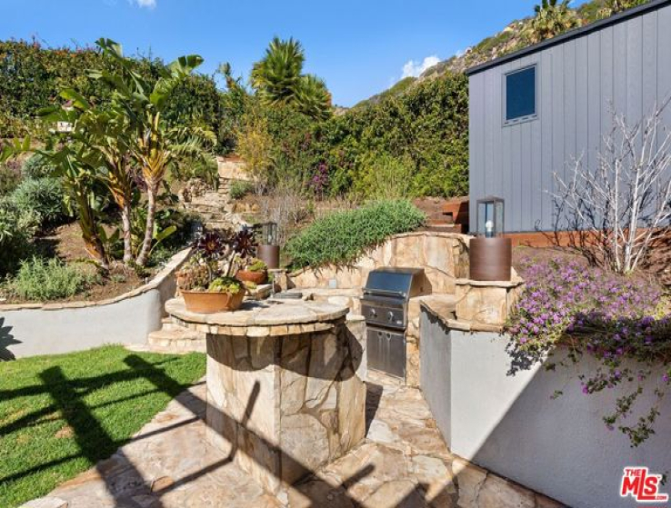 4 Bed Home for Sale in Malibu, California