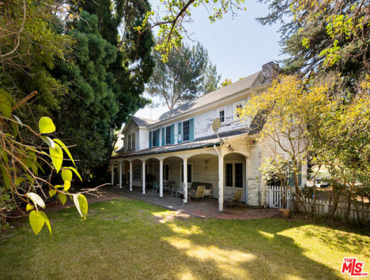 6 Bed Home for Sale in Los Angeles, California