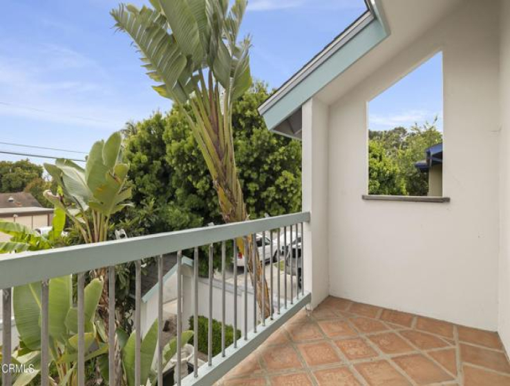 4 Bed Home for Sale in Isla Vista, California