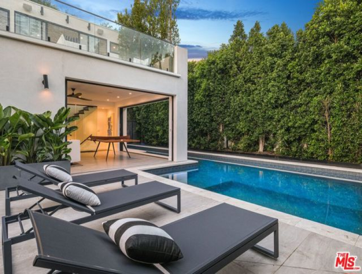 6 Bed Home for Sale in West Hollywood, California