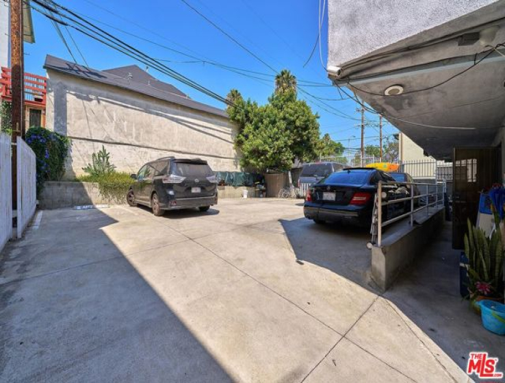  Income Home for Sale in Los Angeles, California