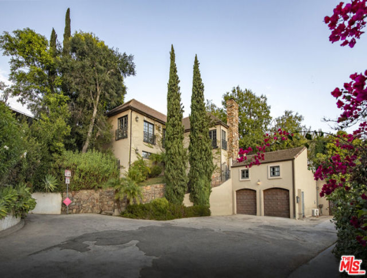 5 Bed Home for Sale in Los Angeles, California