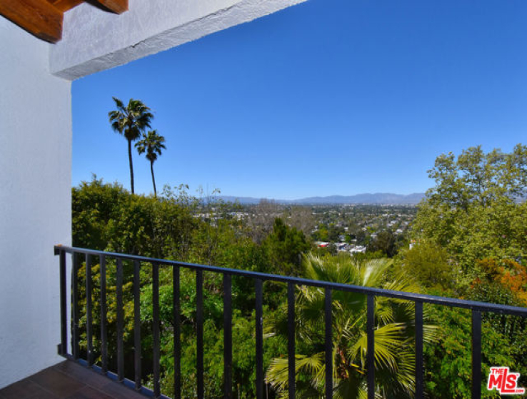 4 Bed Home for Sale in Studio City, California