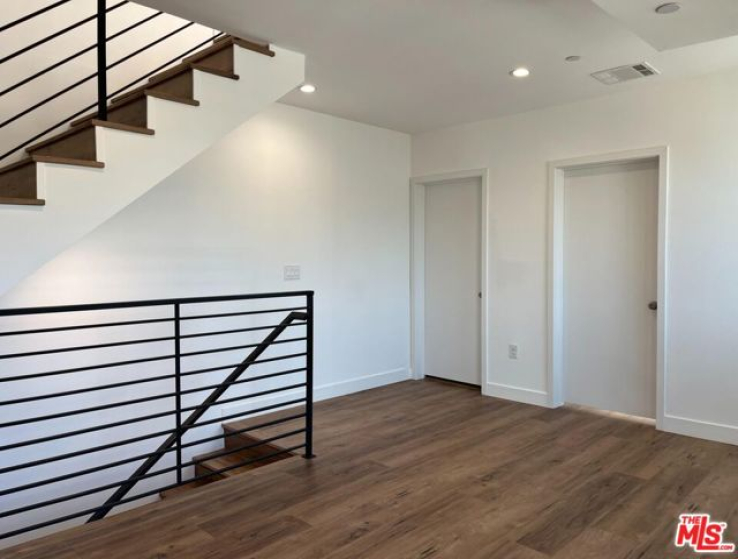  Income Home for Sale in North Hollywood, California