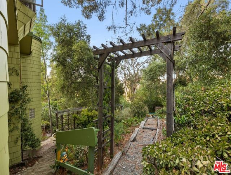 3 Bed Home for Sale in Topanga, California