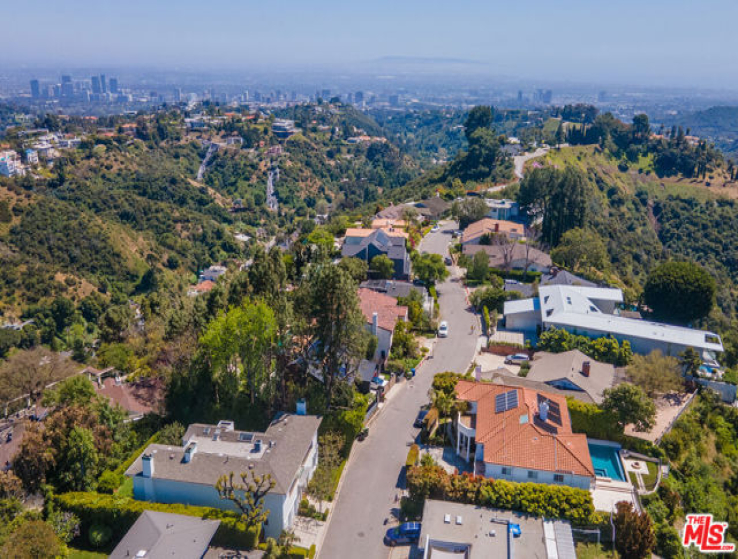 6 Bed Home for Sale in Los Angeles, California