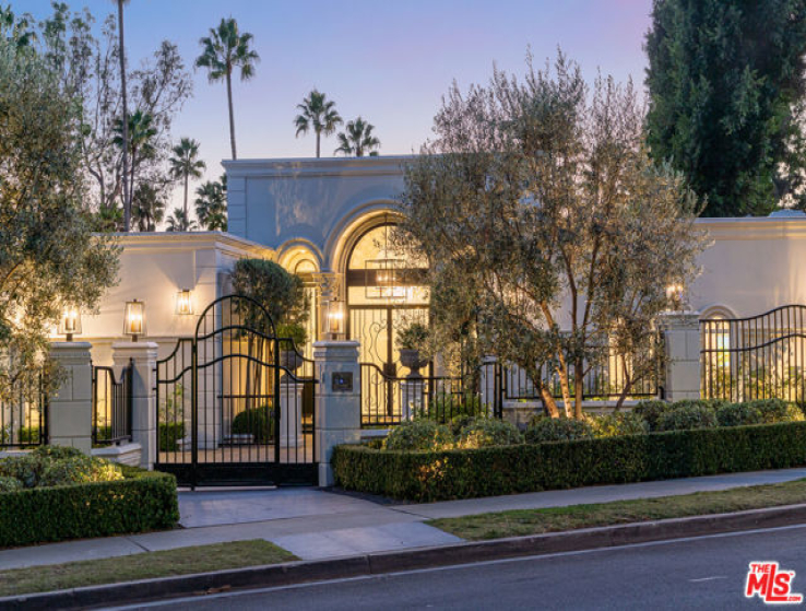 5 Bed Home for Sale in Beverly Hills, California