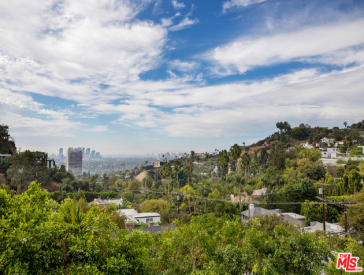 3 Bed Home to Rent in Los Angeles, California